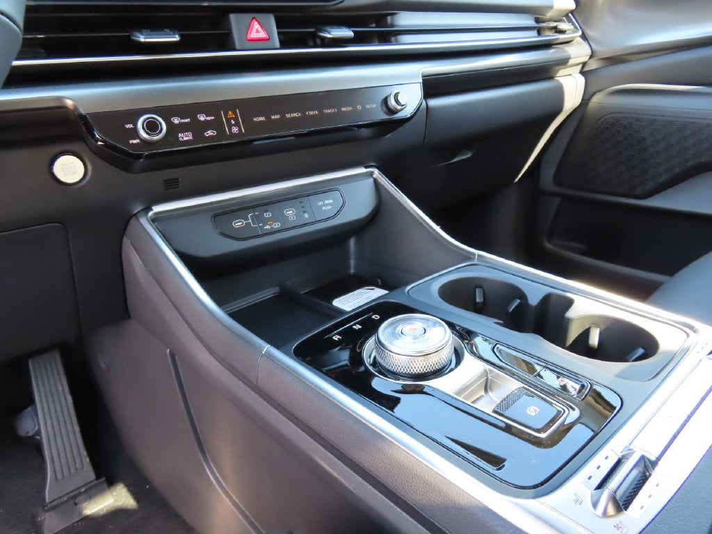 2027 Kia Carnival Hybrid SX
