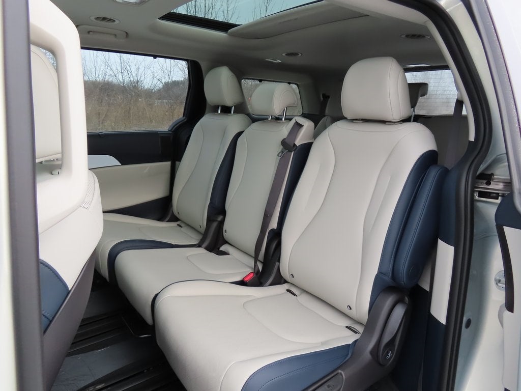 2026 Kia Carnival Hybrid SX