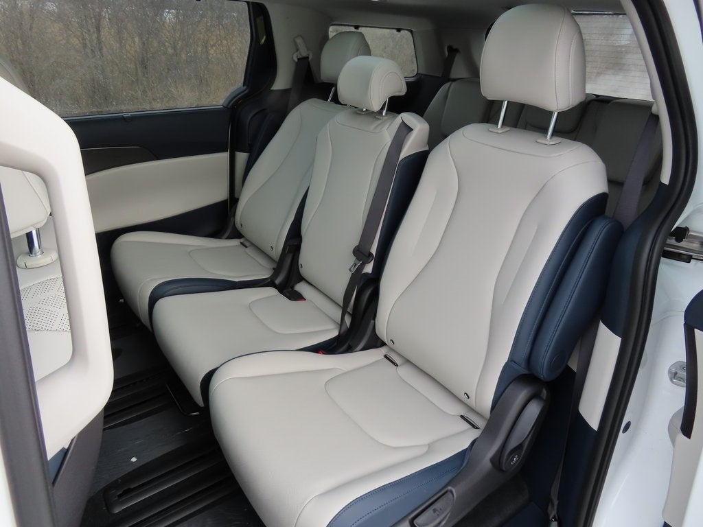 2026 Kia Carnival Hybrid SX