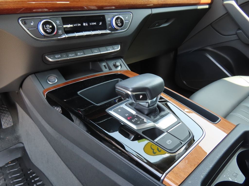 2023 Audi Q5 45 S line Premium quattro