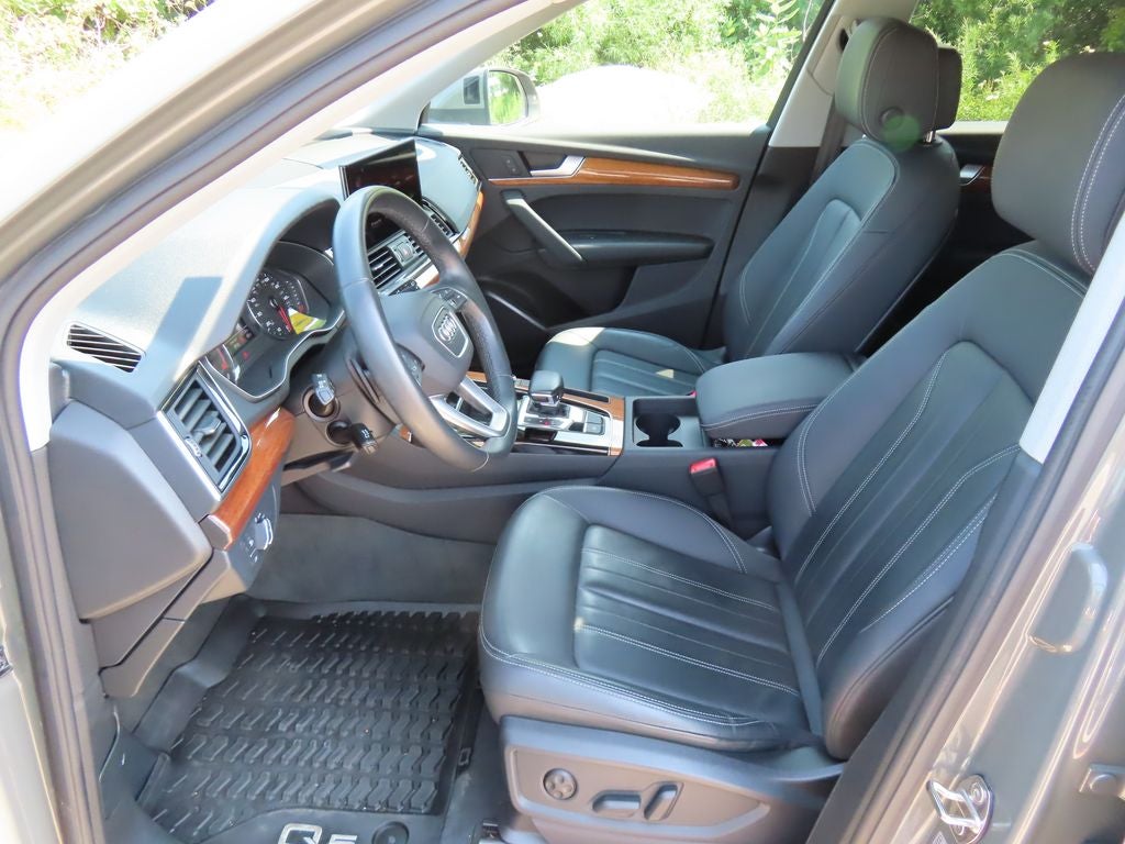 2023 Audi Q5 45 S line Premium quattro