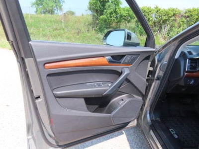 2023 Audi Q5 45 S line Premium quattro