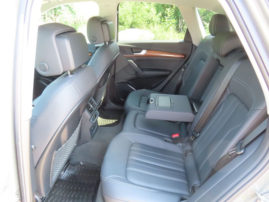 2023 Audi Q5 45 S line Premium quattro