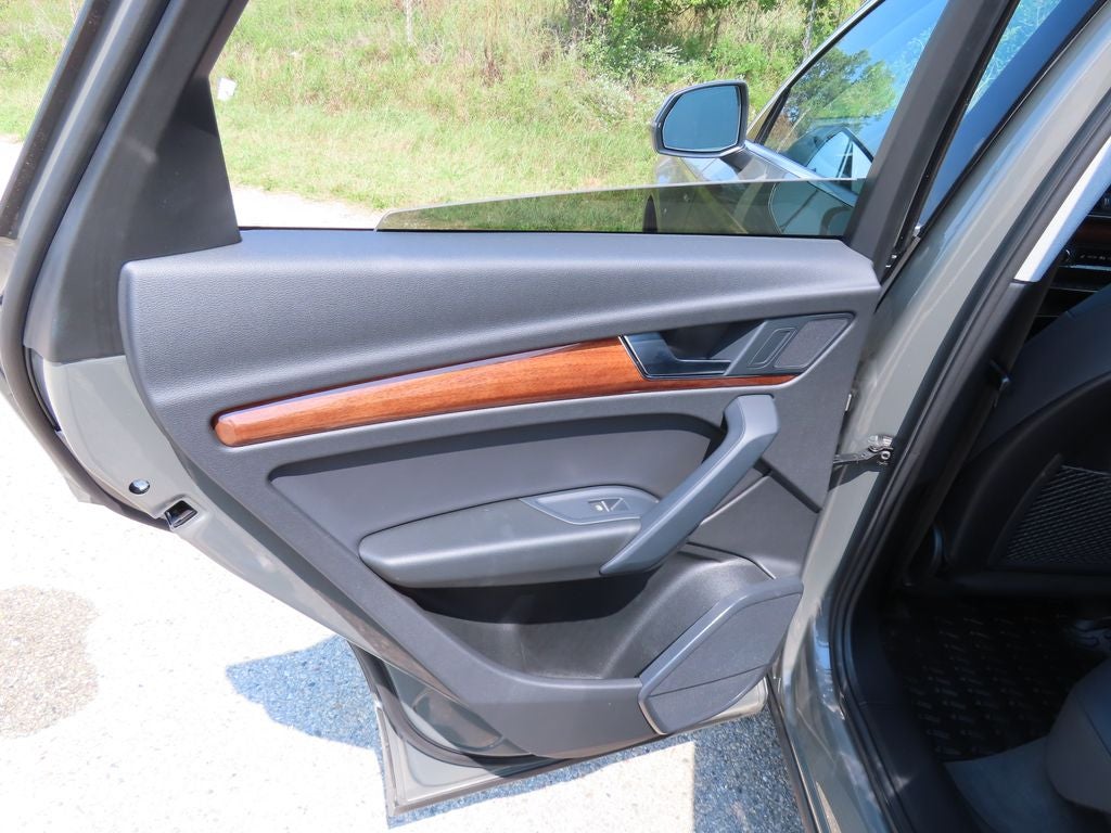 2023 Audi Q5 45 S line Premium quattro