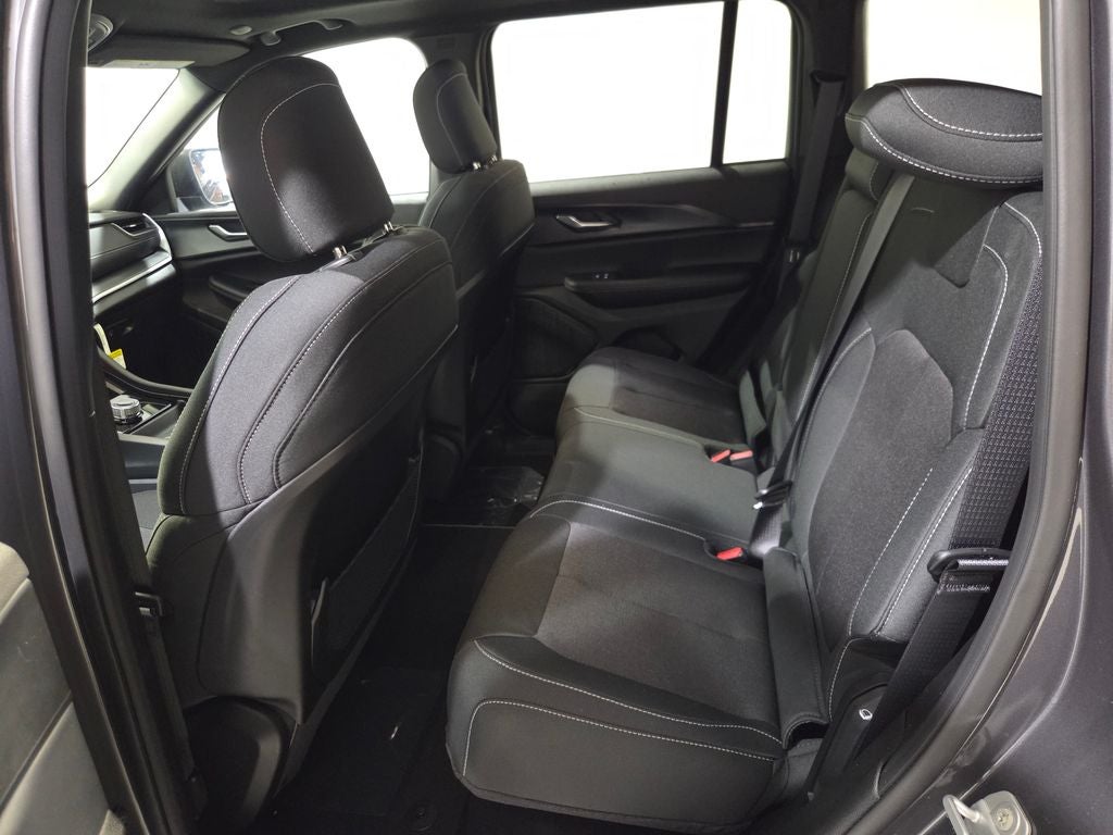 2026 Jeep Grand Cherokee Laredo X