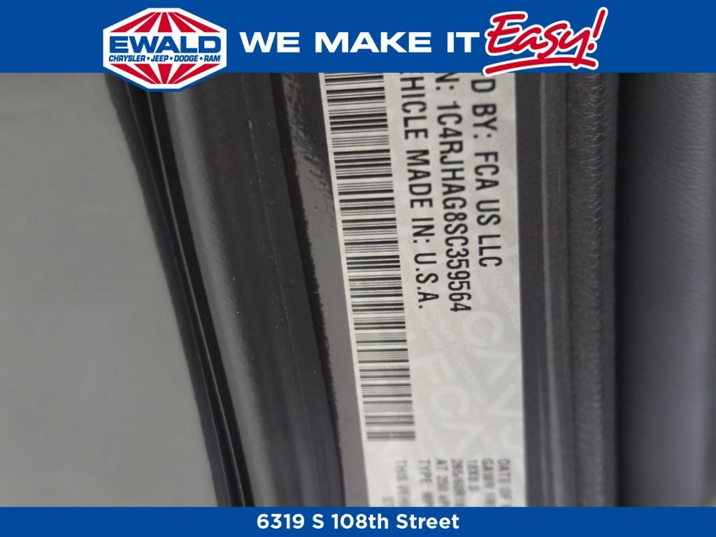 2025 Jeep Grand Cherokee Laredo