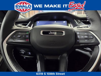 2025 Jeep Grand Cherokee Laredo