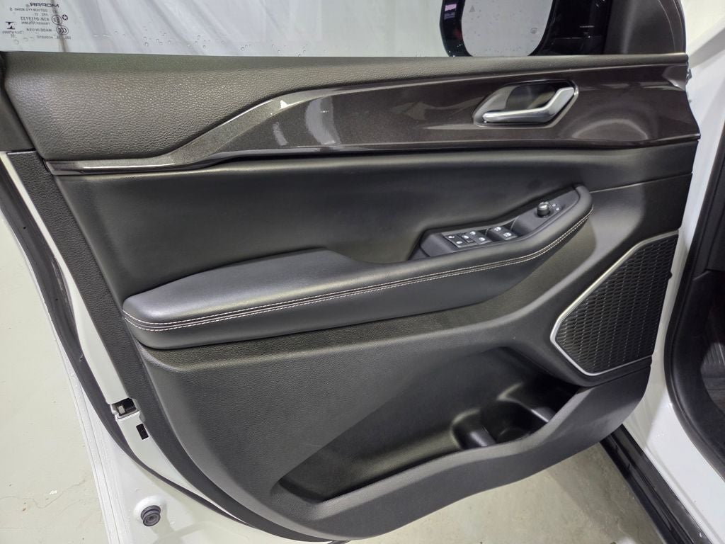 2022 Jeep Grand Cherokee Altitude