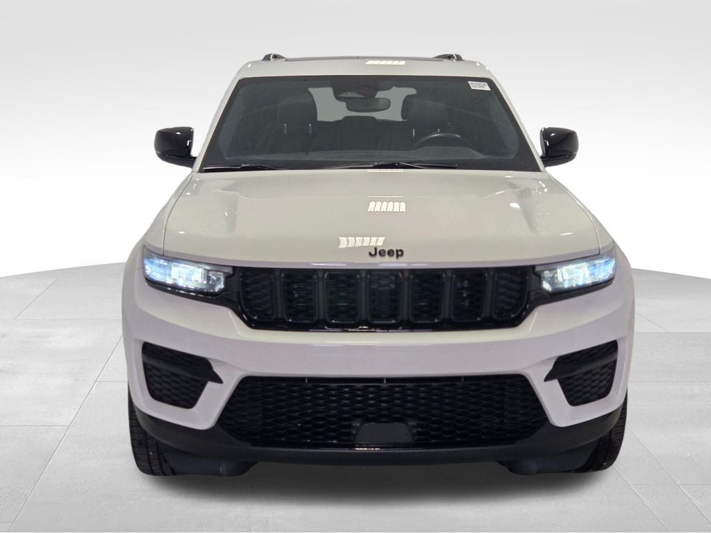 2022 Jeep Grand Cherokee Altitude