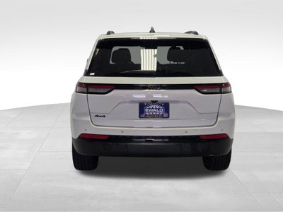 2022 Jeep Grand Cherokee Altitude