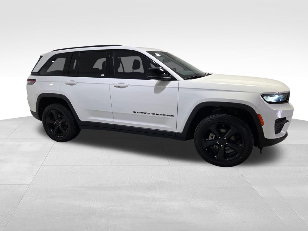 2022 Jeep Grand Cherokee Altitude