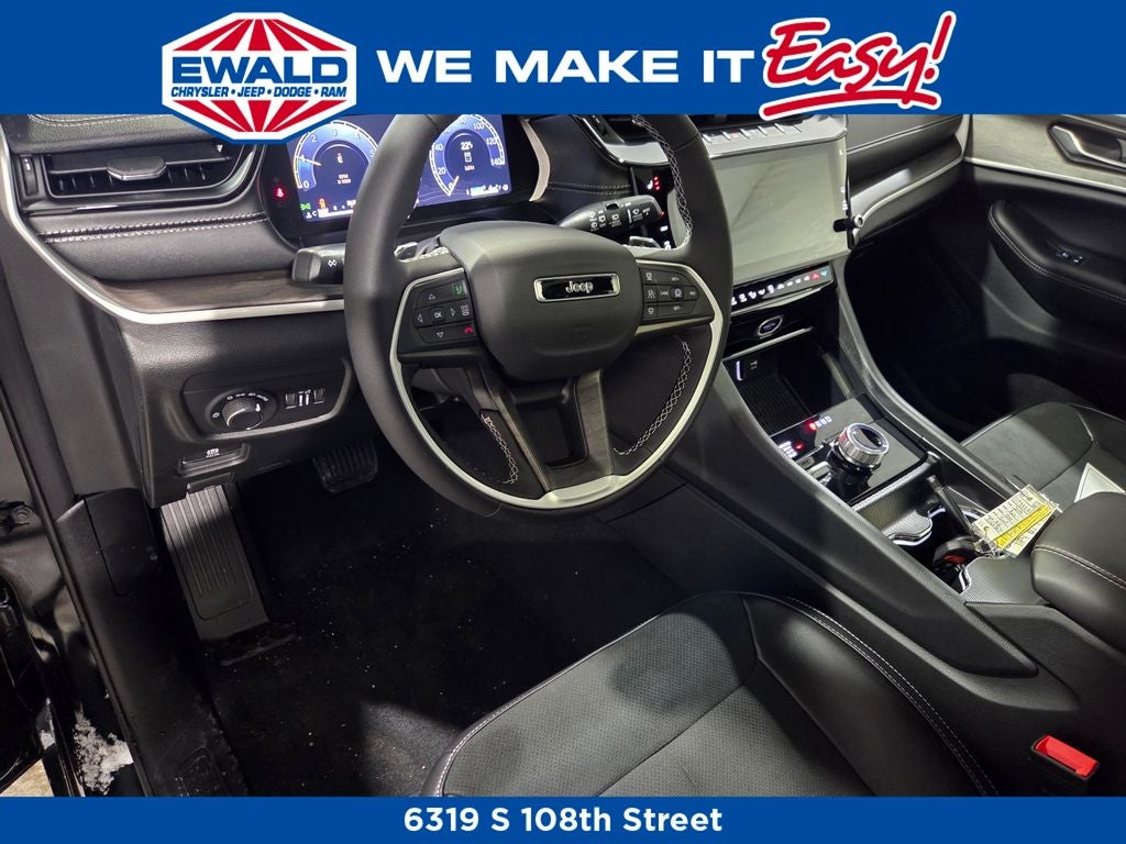 2026 Jeep Grand Cherokee Laredo