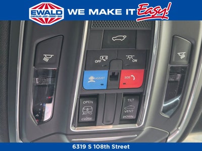2026 Jeep Grand Cherokee Laredo Altitude