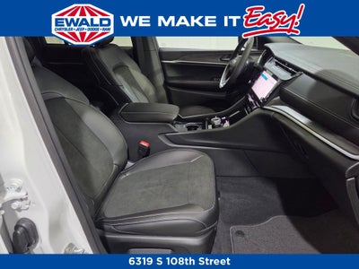 2026 Jeep Grand Cherokee Laredo Altitude