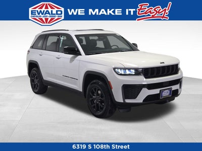 2026 Jeep Grand Cherokee Laredo Altitude