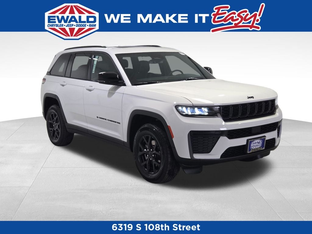2026 Jeep Grand Cherokee Laredo Altitude