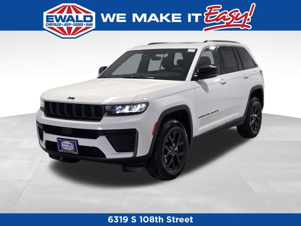 2026 Jeep Grand Cherokee Laredo Altitude