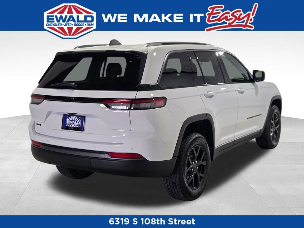 2026 Jeep Grand Cherokee Laredo Altitude