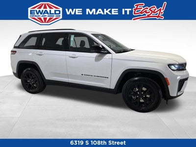 2026 Jeep Grand Cherokee Laredo Altitude