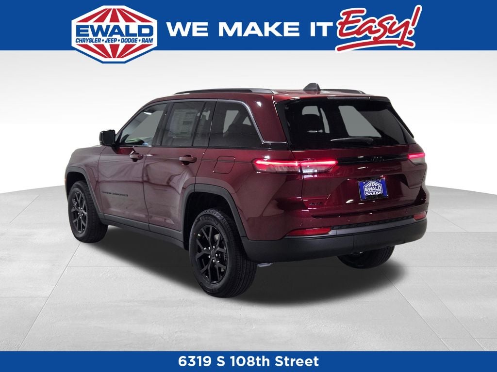 2026 Jeep Grand Cherokee Laredo Altitude