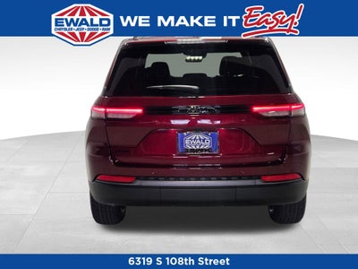 2026 Jeep Grand Cherokee Laredo Altitude