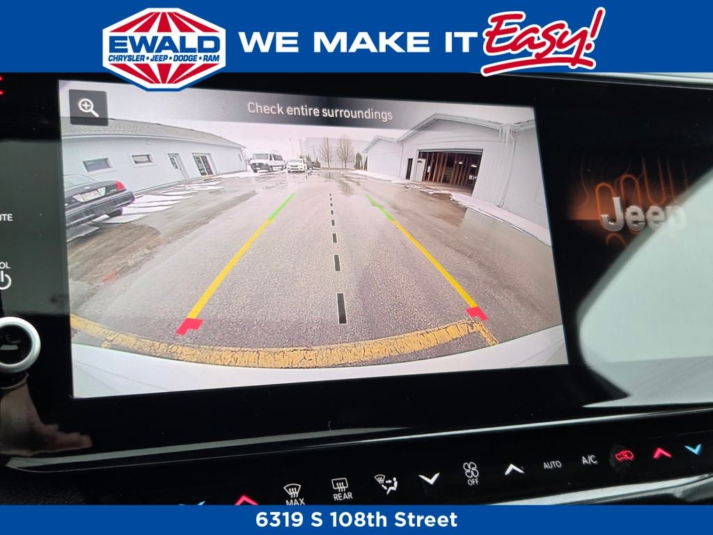 2026 Jeep Grand Cherokee Laredo