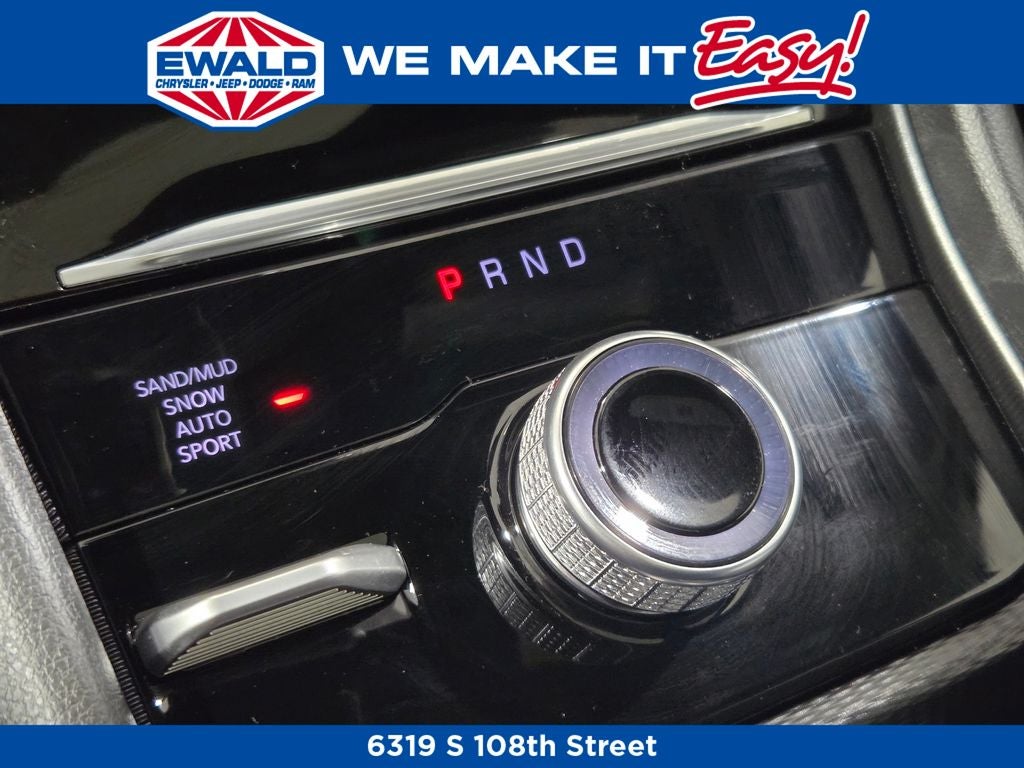 2026 Jeep Grand Cherokee Laredo