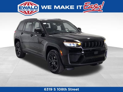 2026 Jeep Grand Cherokee Laredo Altitude