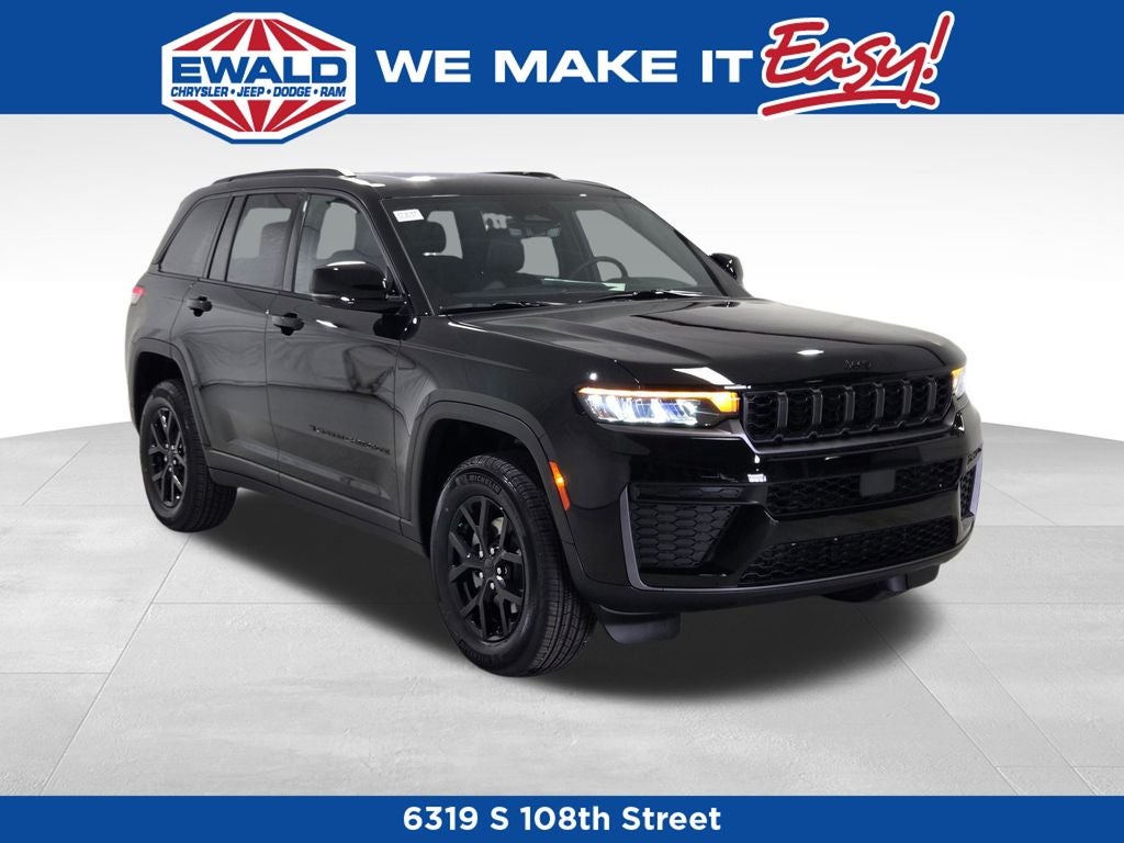 2026 Jeep Grand Cherokee Laredo Altitude