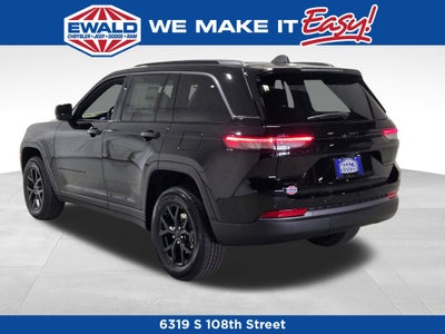 2026 Jeep Grand Cherokee Laredo Altitude