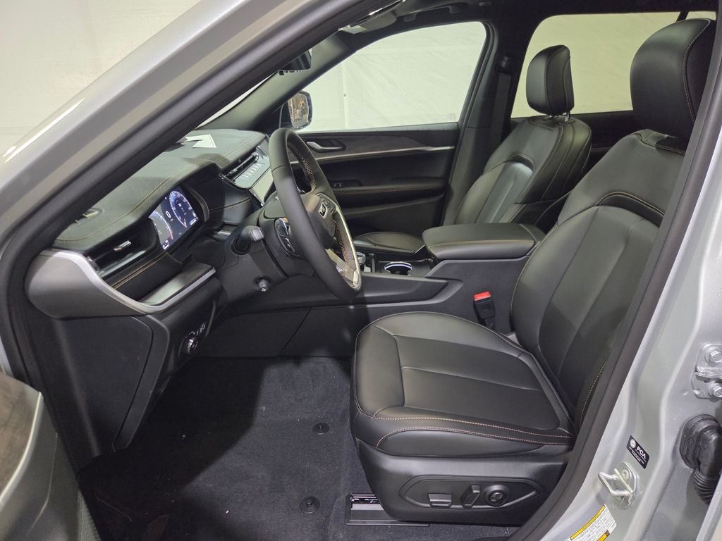 2026 Jeep Grand Cherokee 85th Anniversary Edition