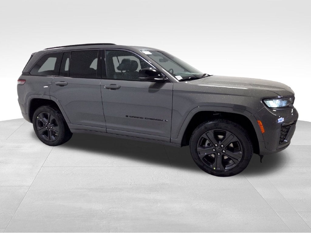 2027 Jeep Grand Cherokee Limited Reserve