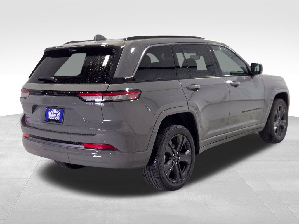 2027 Jeep Grand Cherokee Limited Reserve