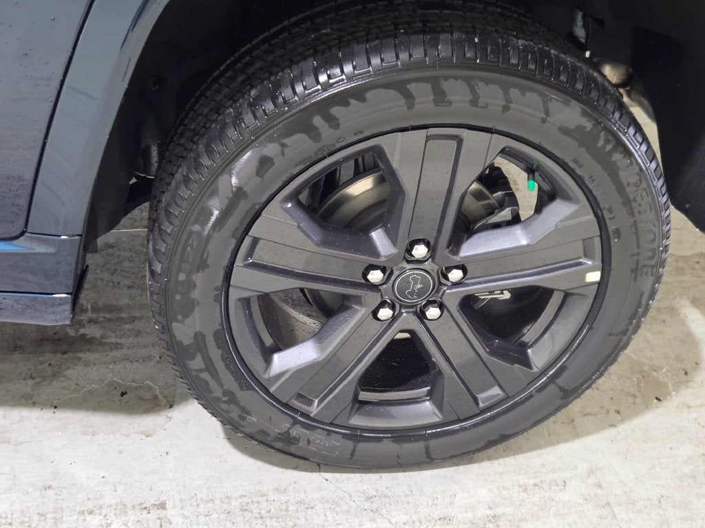 2027 Jeep Grand Cherokee Limited Reserve