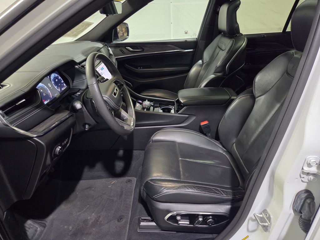 2023 Jeep Grand Cherokee Overland