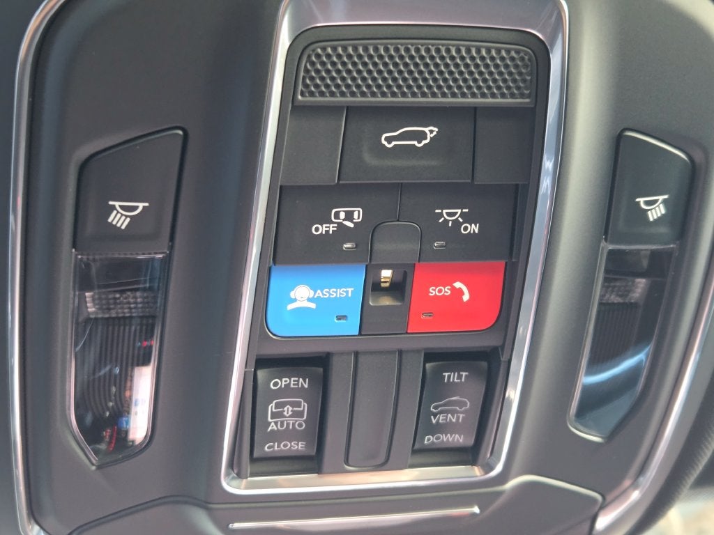 2027 Jeep Grand Cherokee L Laredo Altitude