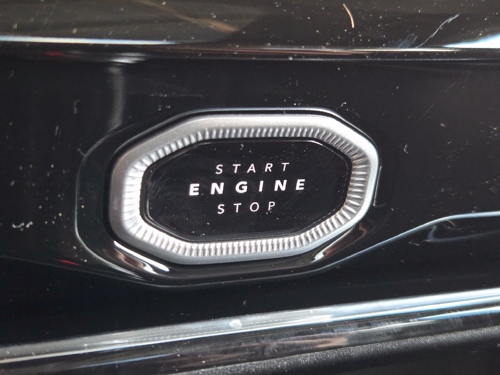 2027 Jeep Grand Cherokee L Limited Reserve