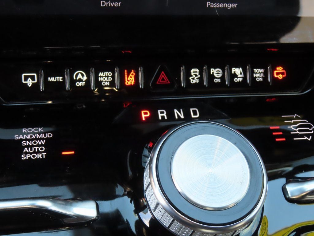 2023 Jeep Grand Wagoneer Series III