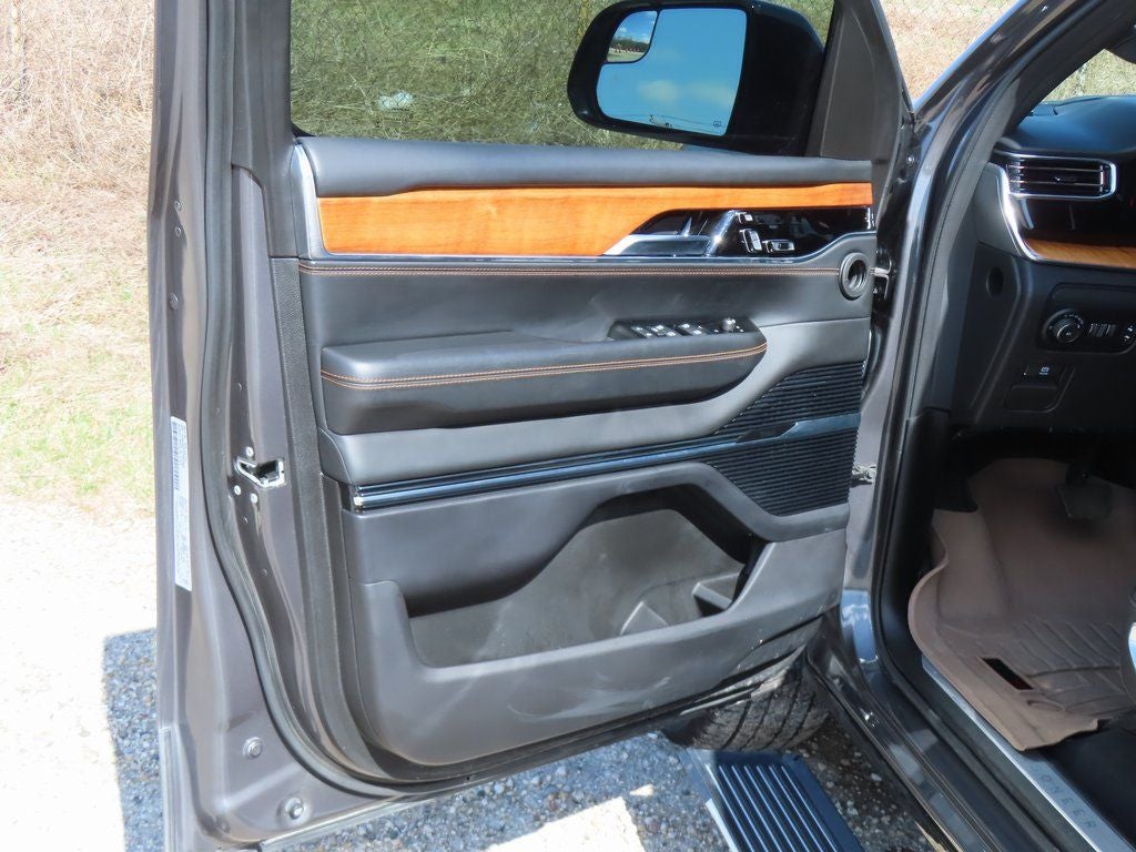 2023 Jeep Grand Wagoneer Series III