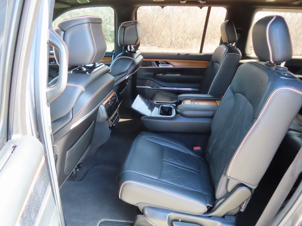 2023 Jeep Grand Wagoneer Series III