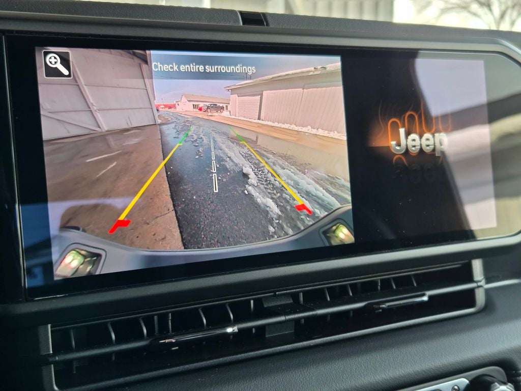 2025 Jeep Gladiator Sport photo 3