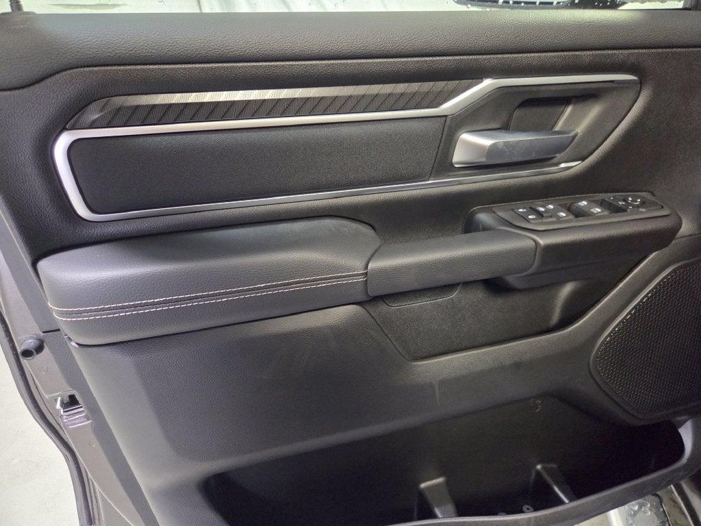 2027 RAM 1500 Big Horn/Lone Star