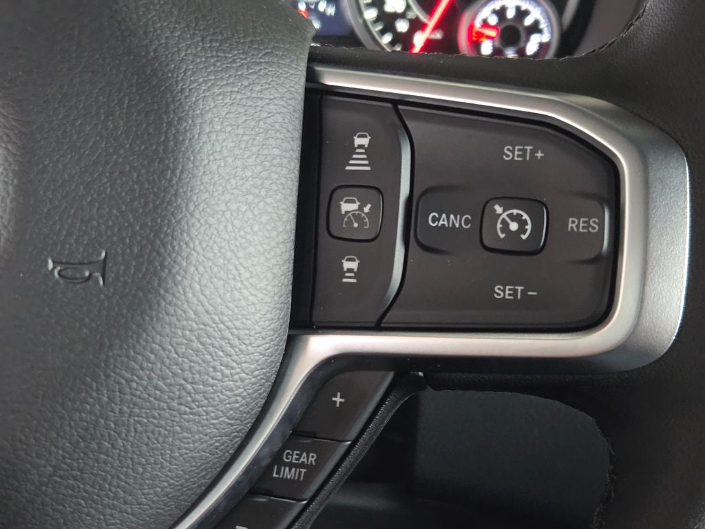 2027 RAM 1500 Big Horn/Lone Star