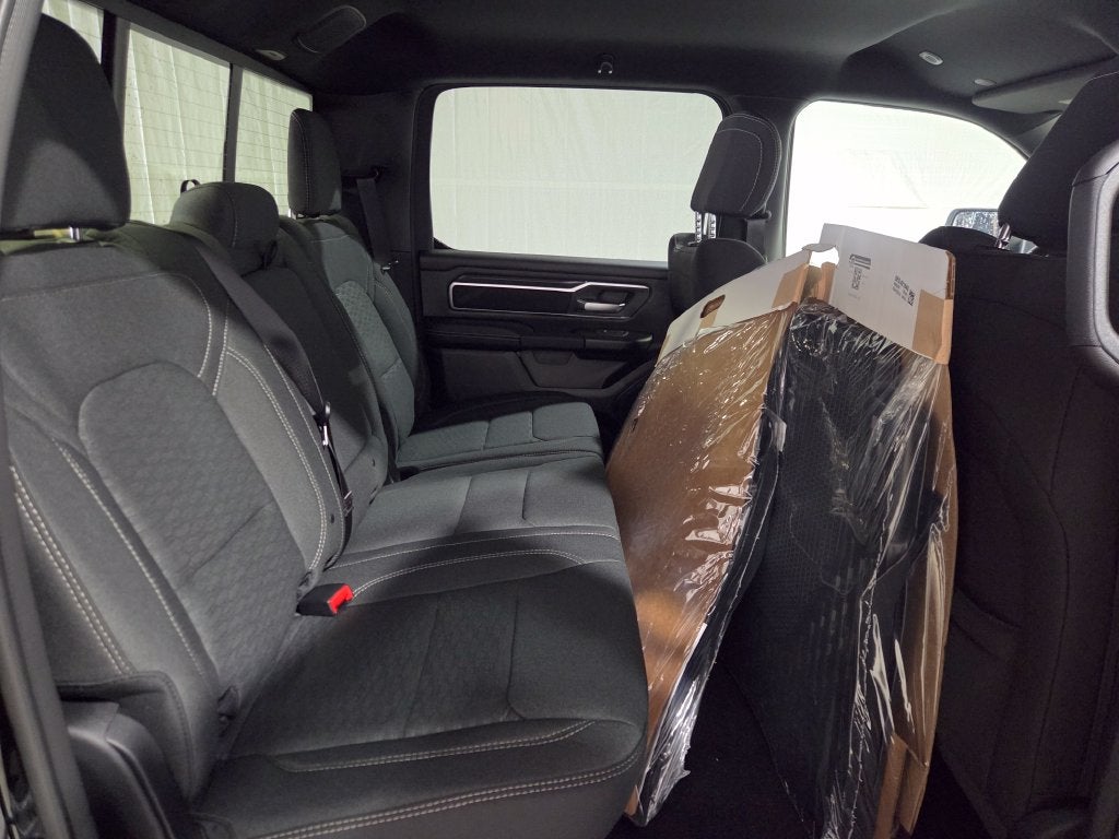 2027 RAM 1500 Big Horn/Lone Star