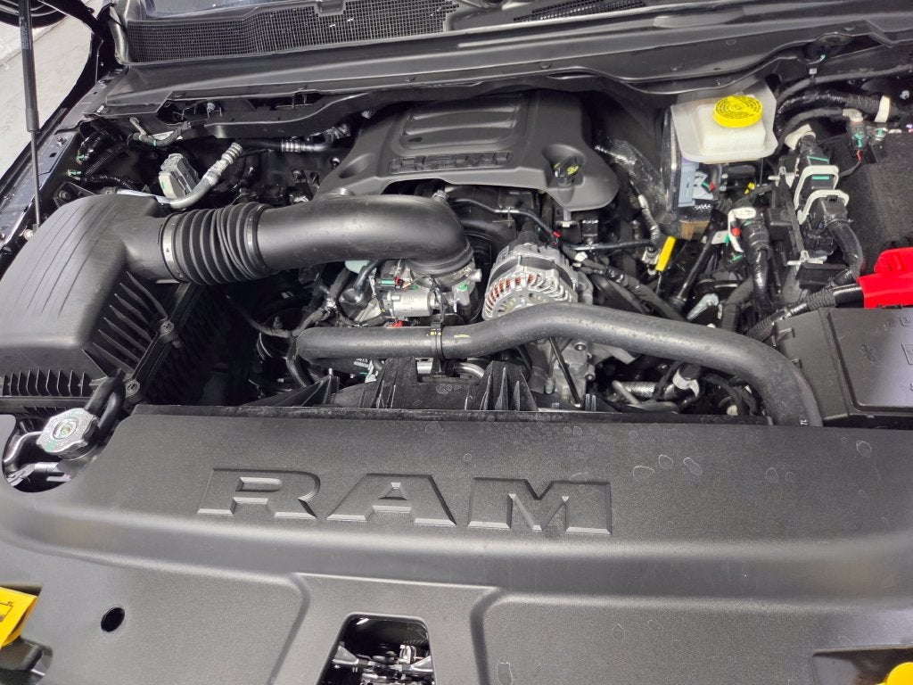2027 RAM 1500 Big Horn/Lone Star