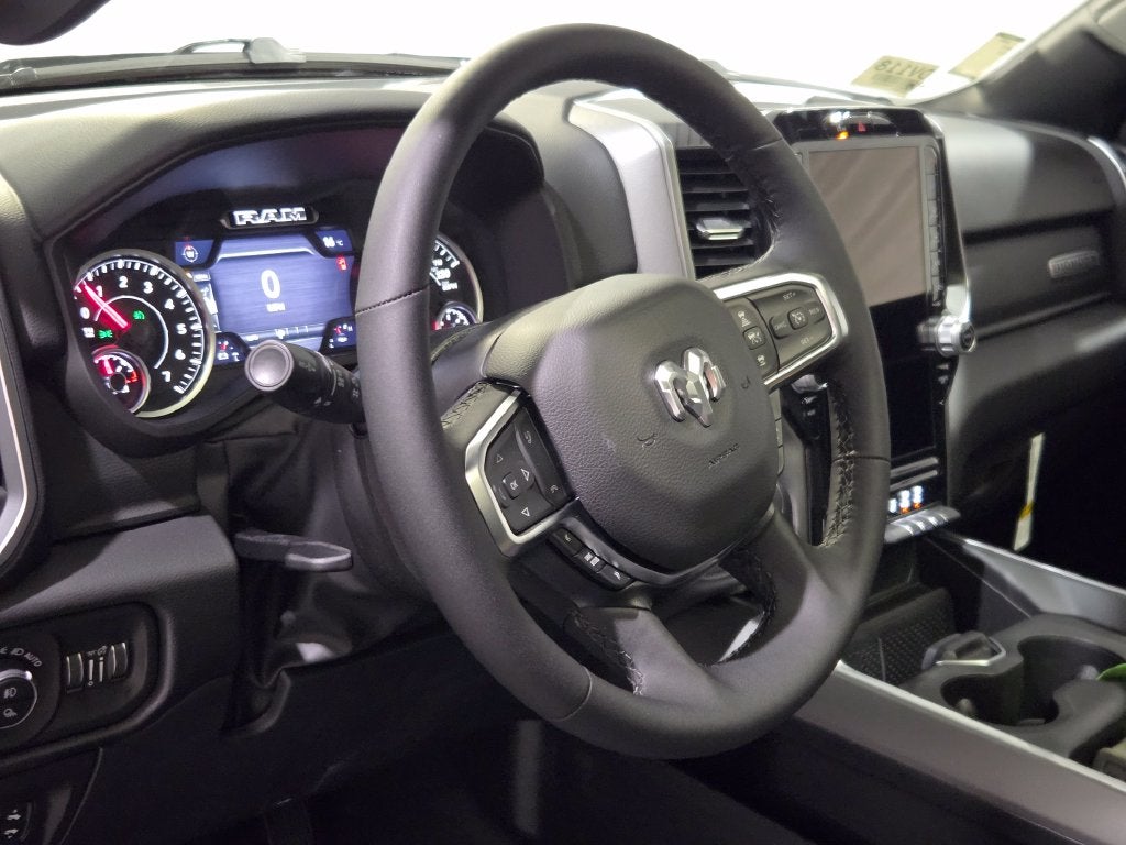 2027 RAM 1500 Big Horn/Lone Star