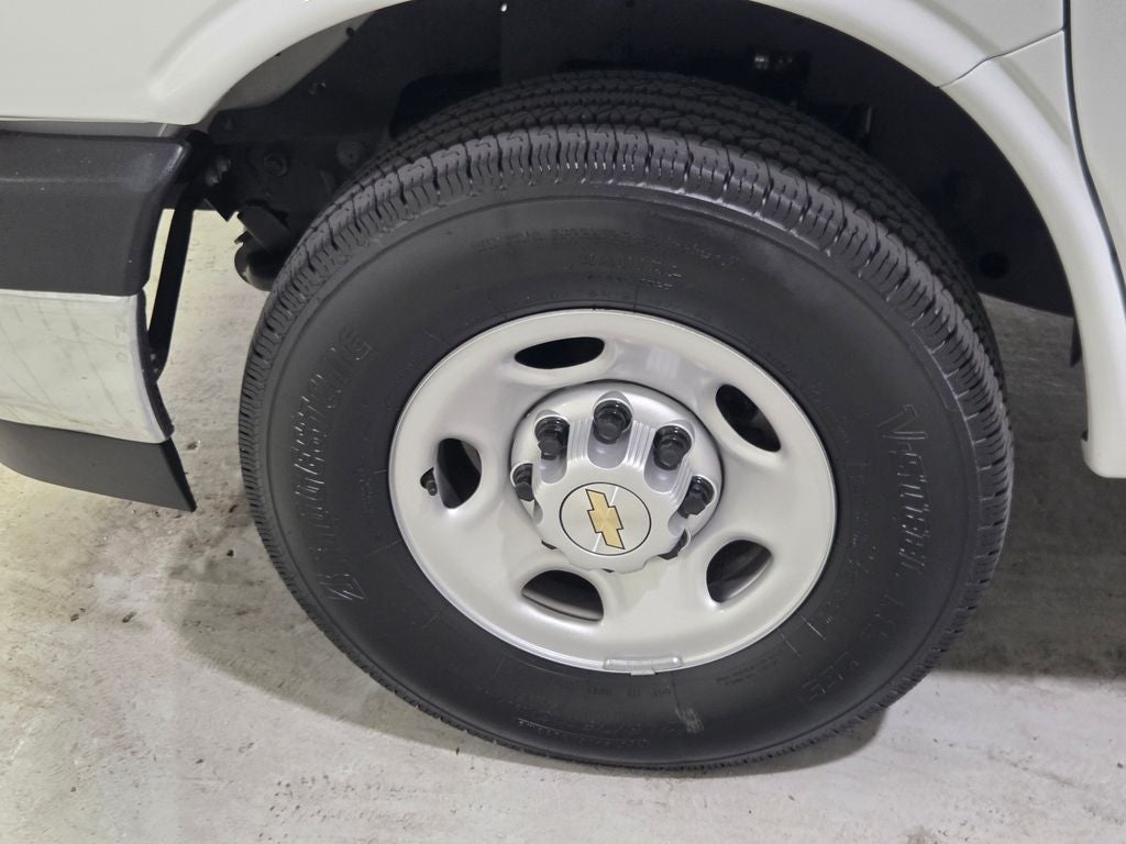 2025 Chevrolet Express 2500 Work Van Cargo