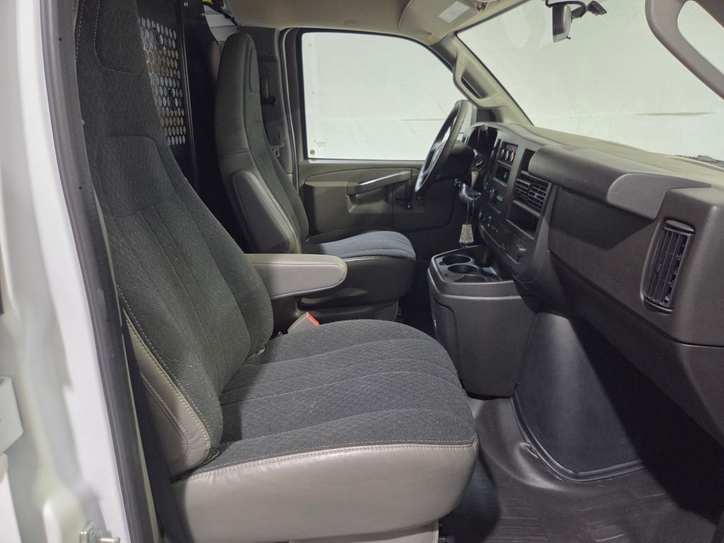 2025 Chevrolet Express 2500 Work Van Cargo