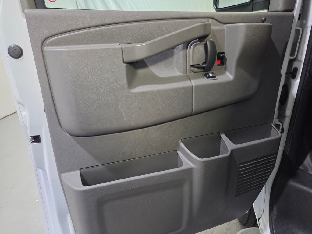 2025 Chevrolet Express 2500 Work Van Cargo