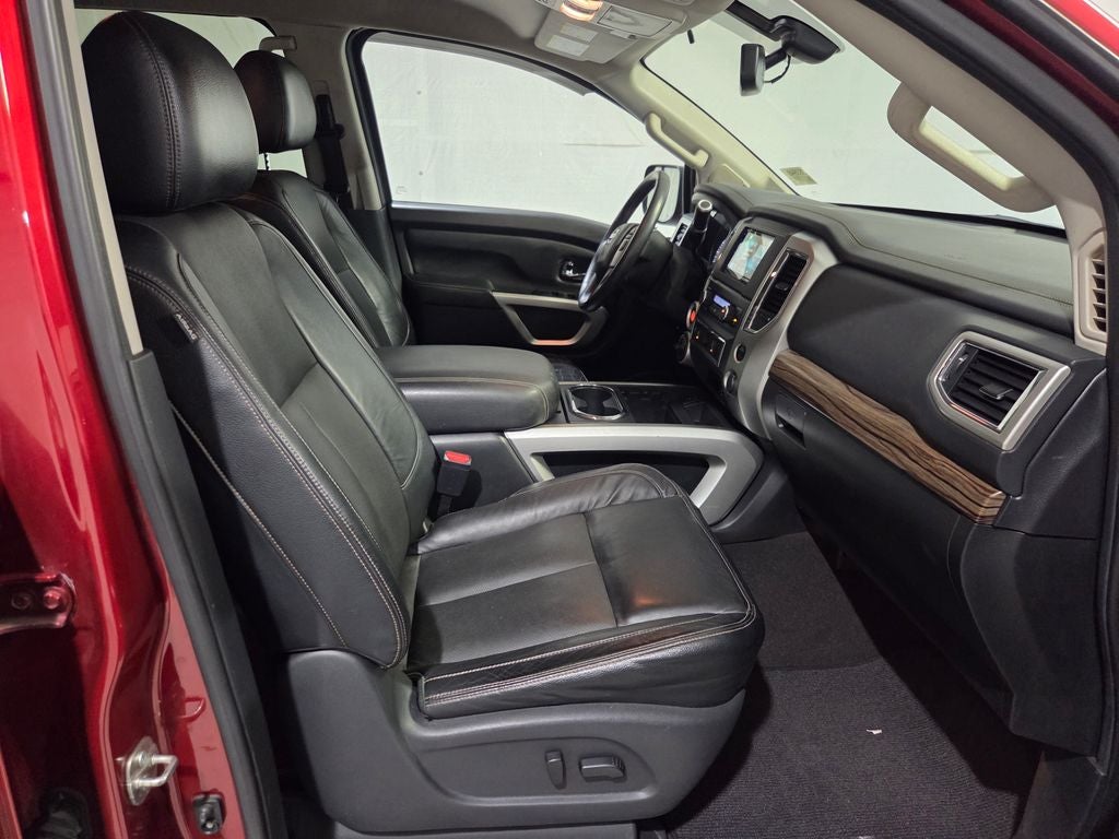2017 Nissan Titan SL